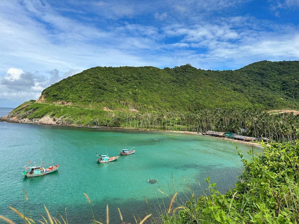 Nam Du Island Beach